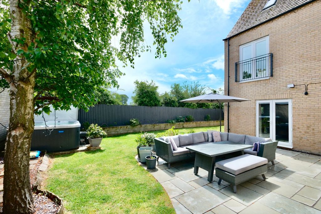 Additional image 26 of 6 bed detached house for saleJarwood Walk, Godmanchester, Huntingdon PE29