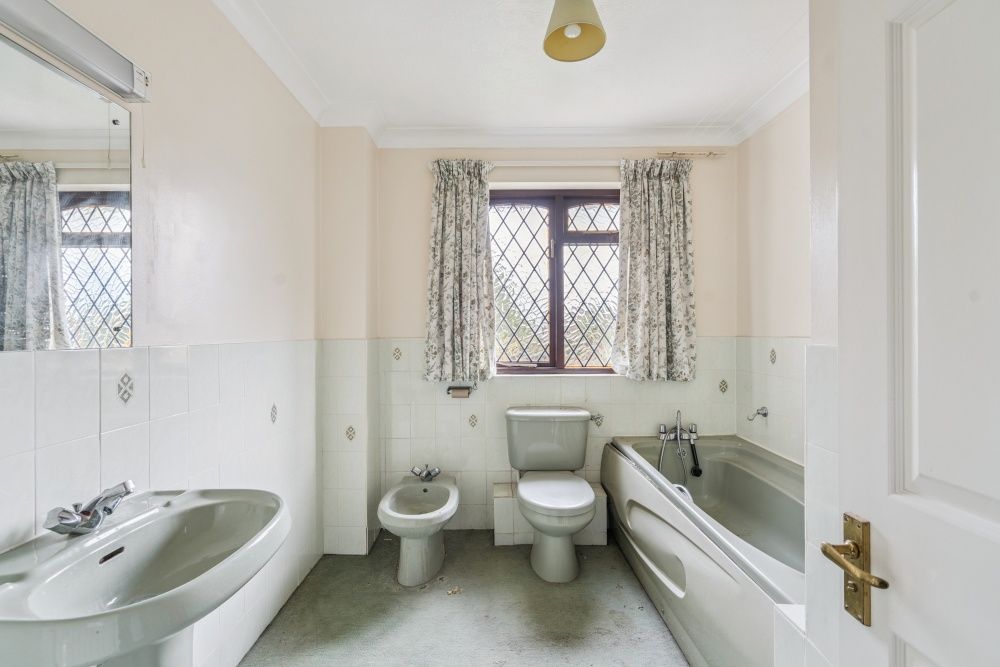 Additional image 18 of 5 bed detached house for saleHoneysuckle Close, Iver SL0