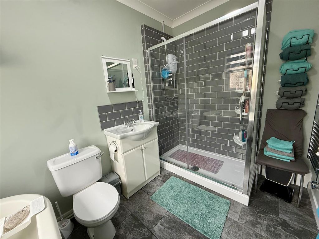 Additional image 18 of 4 bed detached bungalow for saleMorfa Maen, Kidwelly SA17