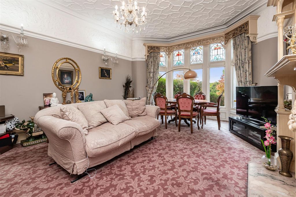 Additional image 7 of 6 bed semi-detached house for salePark Drive, Huddersfield HD1