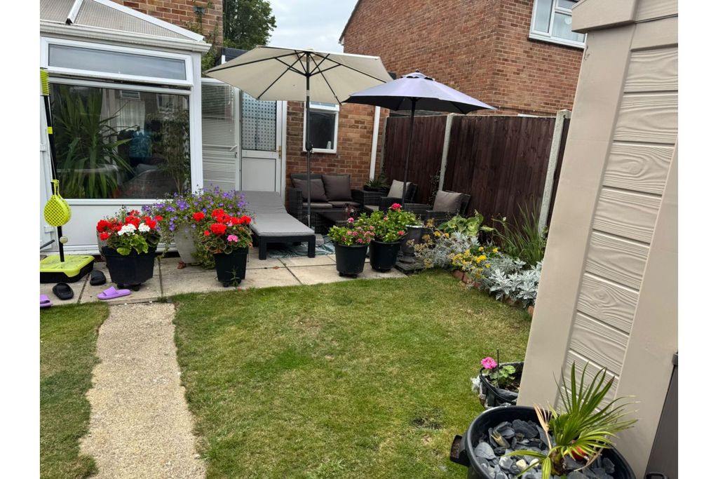 Additional image 18 of 4 bed semi-detached house for saleYork Road, Hungerford RG17