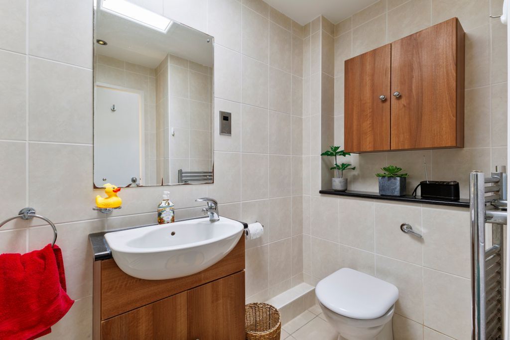 Additional image 10 of 2 bed maisonette for saleHigh Street, Hungerford RG17