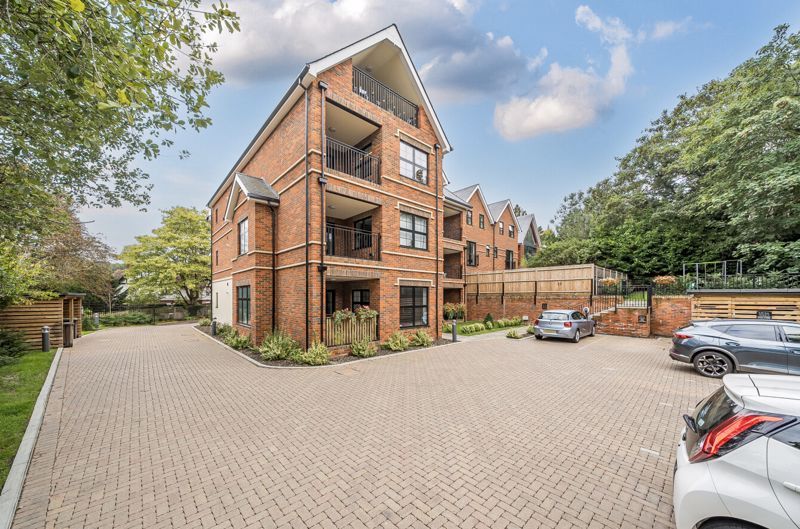2 bed flat for saleMera Heights, Church Road, Kenley CR8