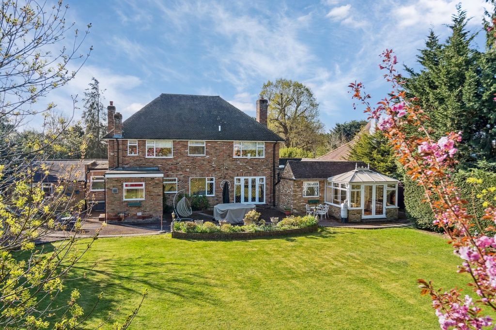 Additional image 9 of 5 bed detached house for saleNorwood Lane, Iver SL0