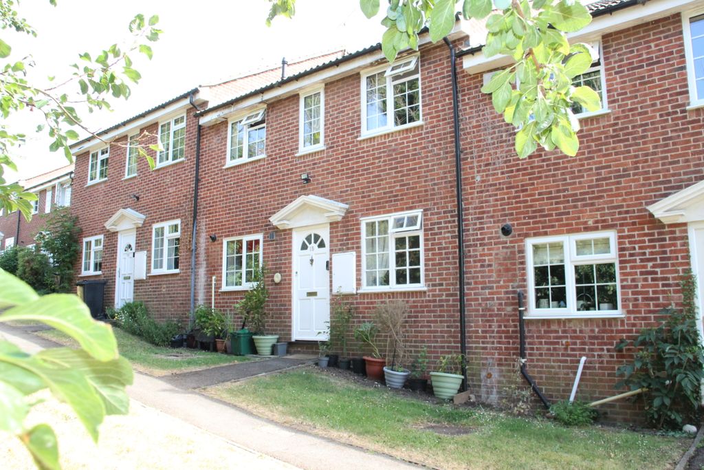 2 bed maisonette for saleMorley Place, Hungerford RG17