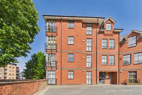 Tanfields, Vachel Road, Reading, Berkshire RG1