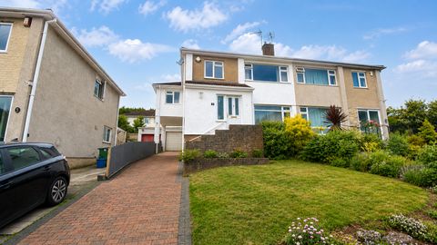 Woodfield Avenue, Radyr, Cardiff CF15