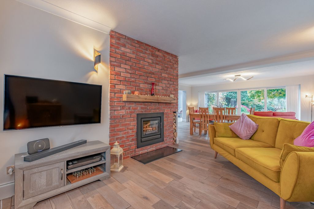 Additional image 5 of 3 bed detached house for saleCedar Crescent, Kidderminster DY11