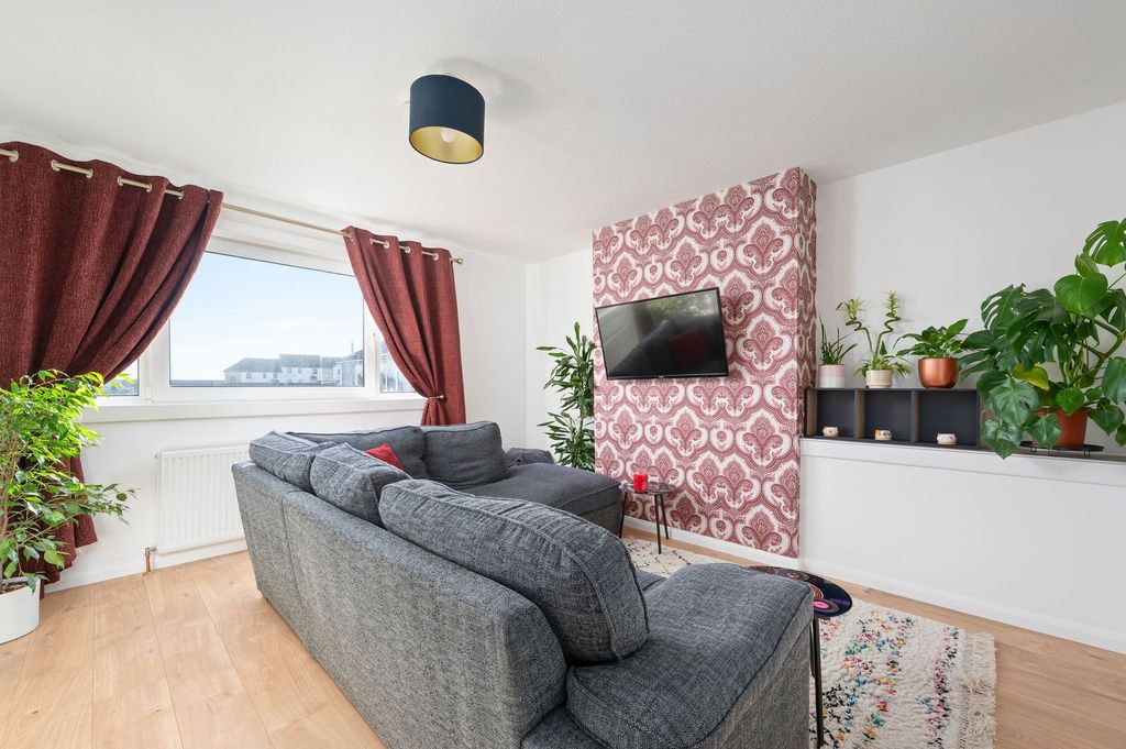 Additional image 4 of 1 bed flat for saleBack'oyards, Inverkeithing KY11