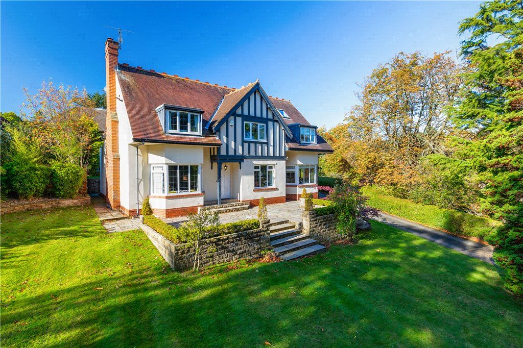 4 bed detached house for saleVictoria Avenue, Ilkley, West Yorkshire LS29