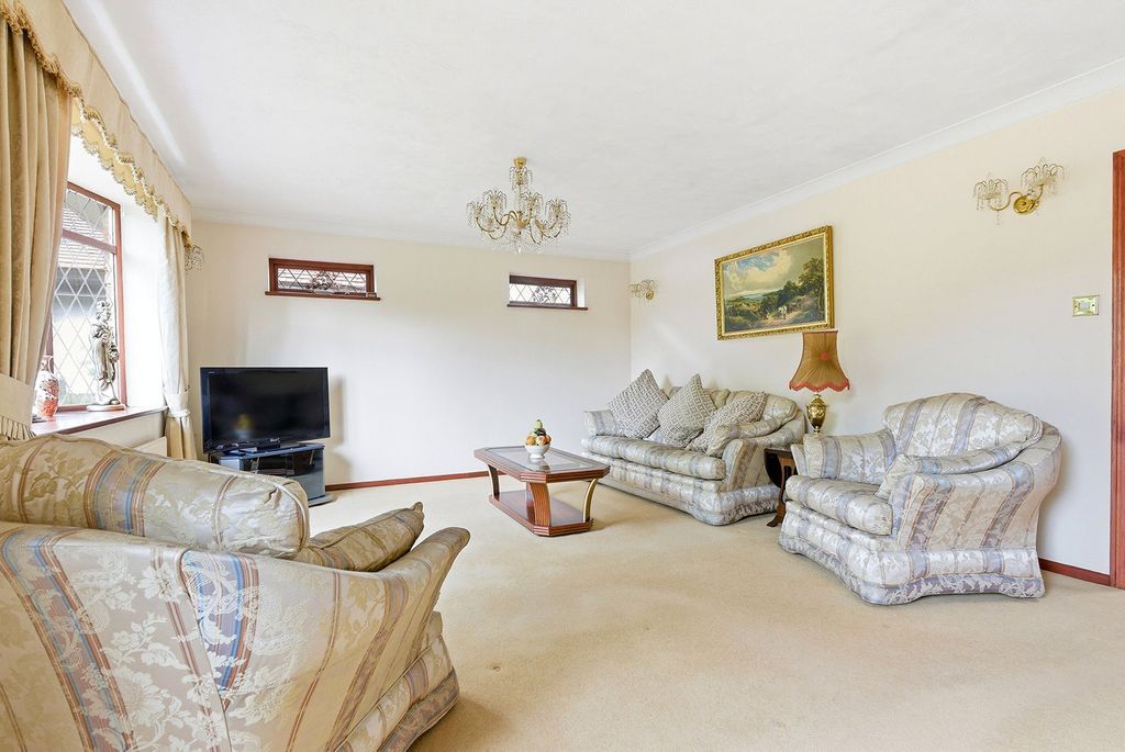 Additional image 15 of 5 bed detached house for saleNorwood Lane, Iver SL0