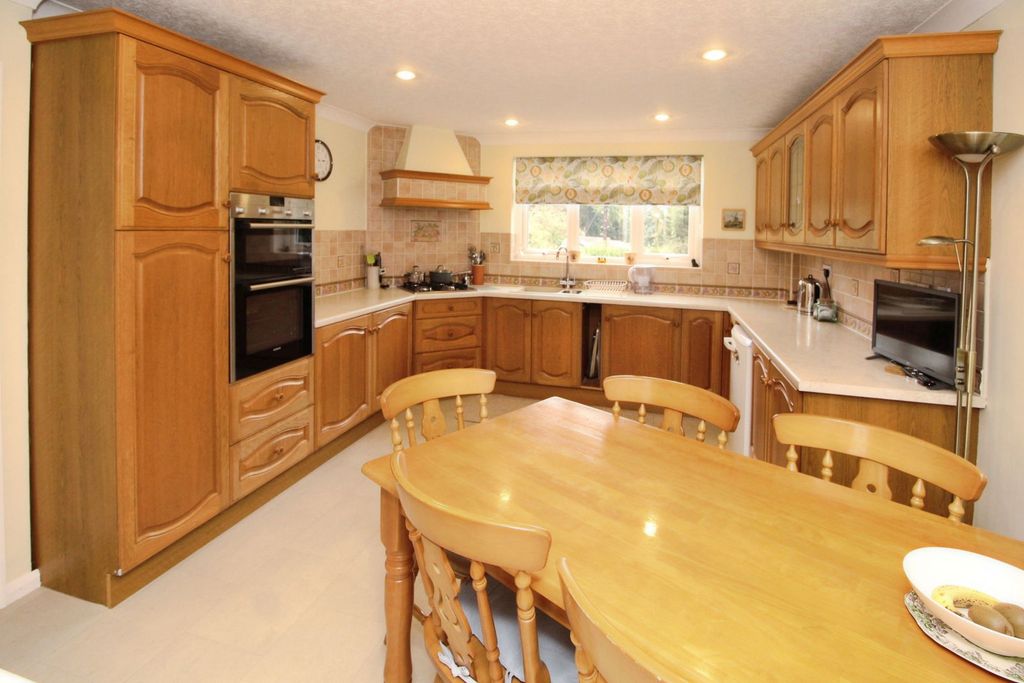 Additional image 10 of 4 bed detached house for saleHoneybrook Lane, Franche, Kidderminster DY11