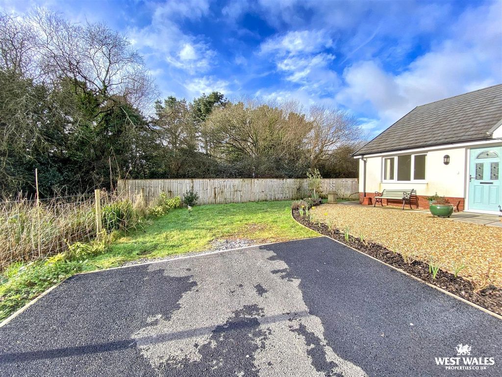 Additional image 21 of 3 bed detached bungalow for saleLlys Y Felin, Kidwelly SA17
