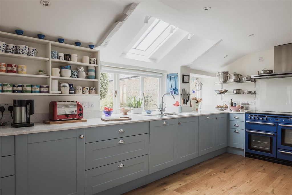 Additional image 4 of 4 bed semi-detached house for saleEast Street, Ilminster TA19