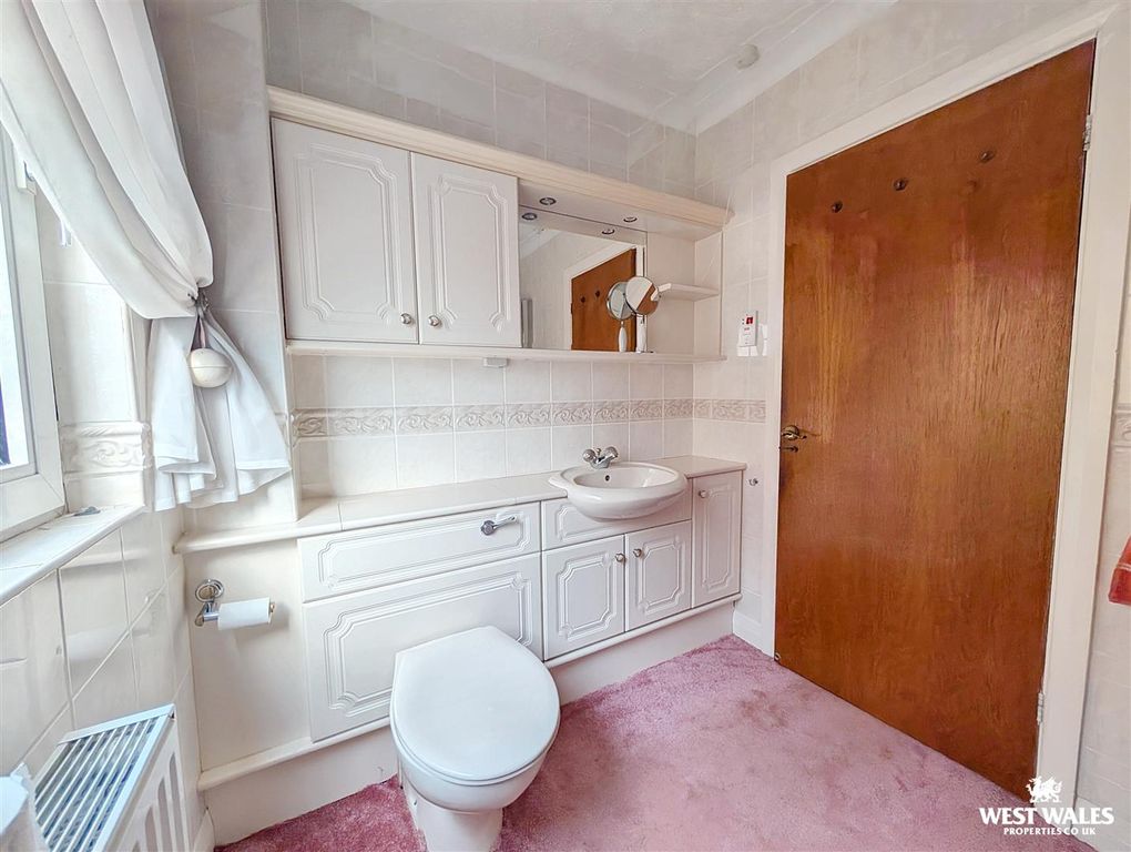 Additional image 19 of 3 bed detached bungalow for saleBanc Pendre, Kidwelly SA17
