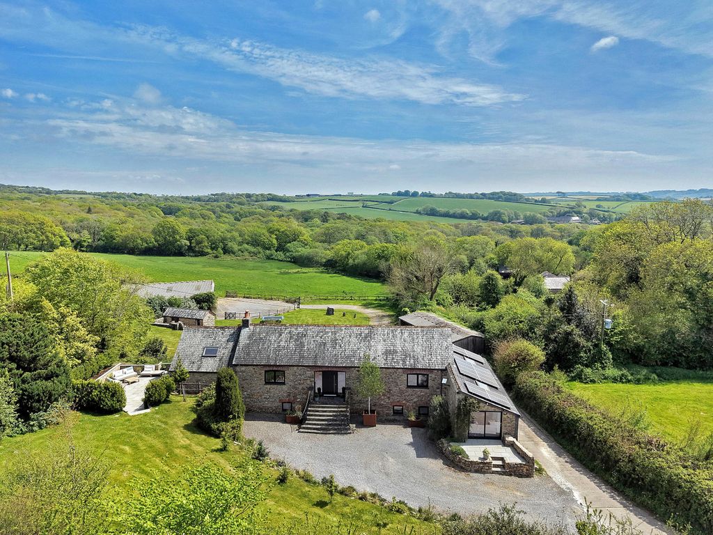 5 bed detached house for saleModbury, Ivybridge, Devon PL21