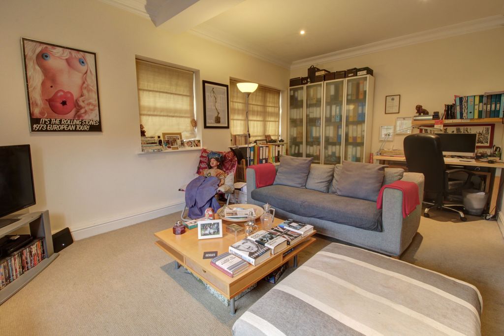 Additional image 5 of 3 bed flat for saleDevereaux Court, Ipswich IP4