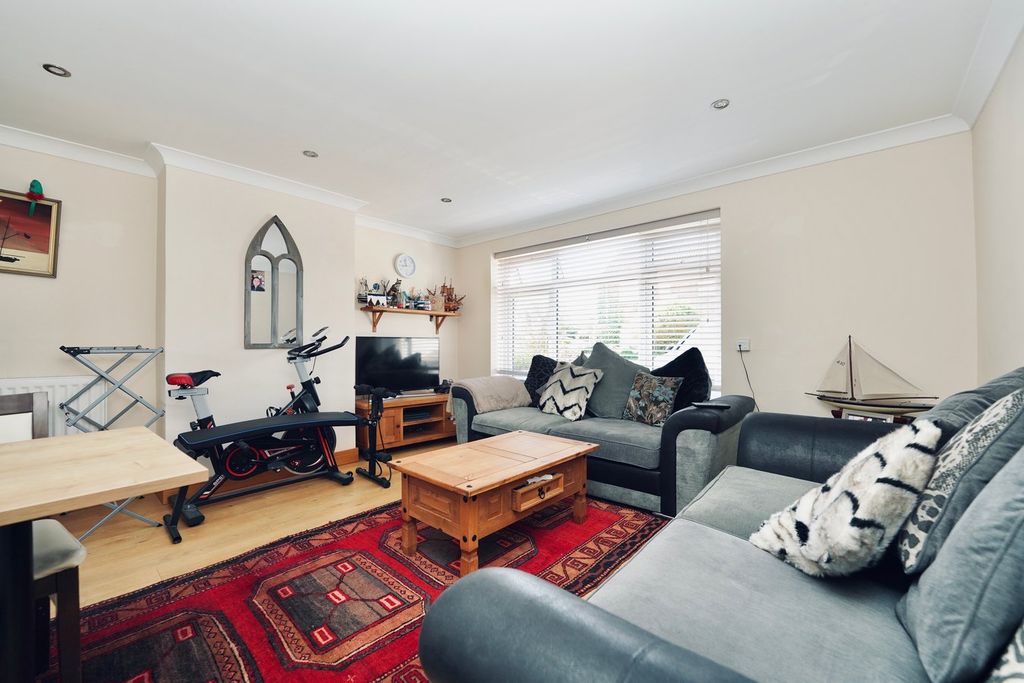 Additional image 3 of 2 bed flat for saleBurnaby Close, Brampton, Huntingdon PE28