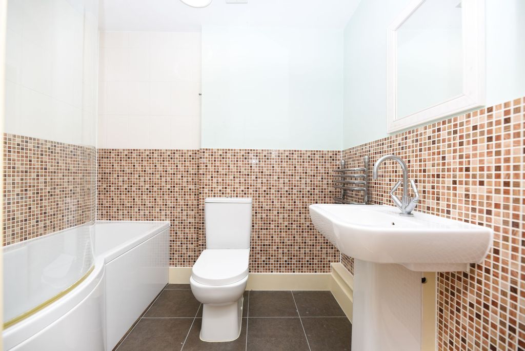 Additional image 12 of 2 bed flat for saleWaters Meet, Huntingdon PE29