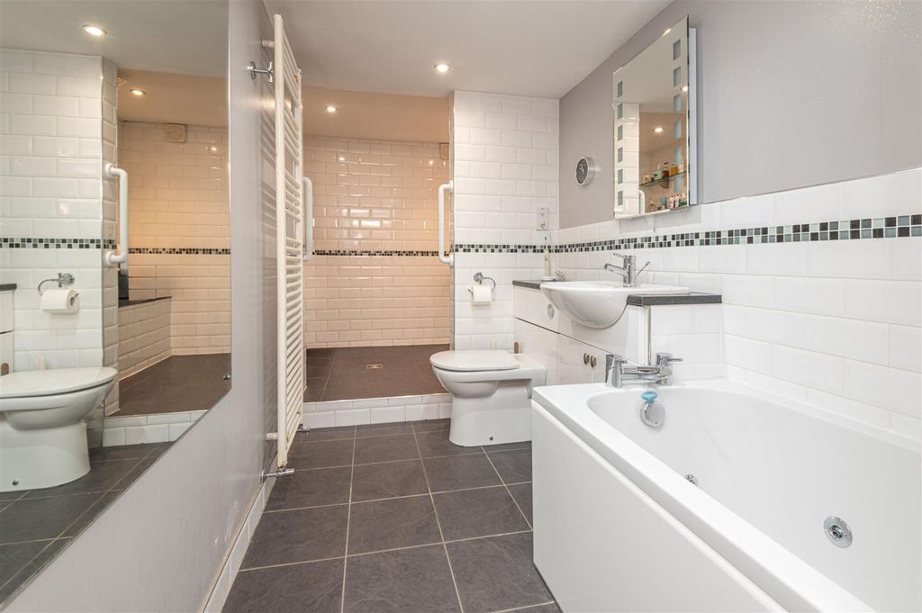 Additional image 46 of 6 bed semi-detached house for salePark Drive, Huddersfield HD1