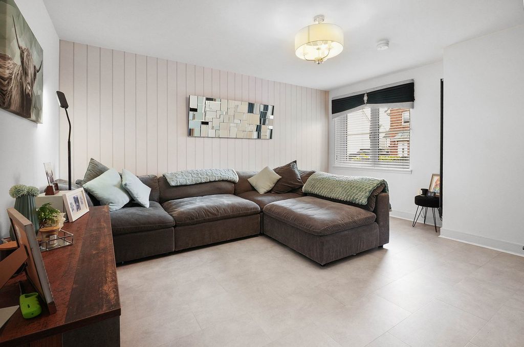 Additional image 13 of 3 bed villa for saleJoan Kelly Place, Irvine KA11