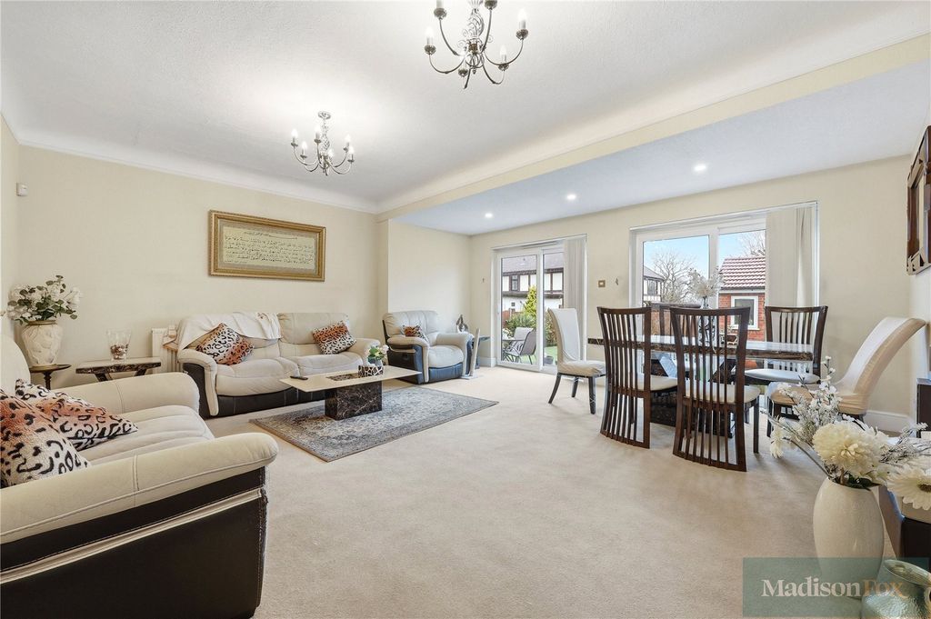 Additional image 5 of 4 bed detached house for saleTomswood Road, Chigwell, Essex IG7
