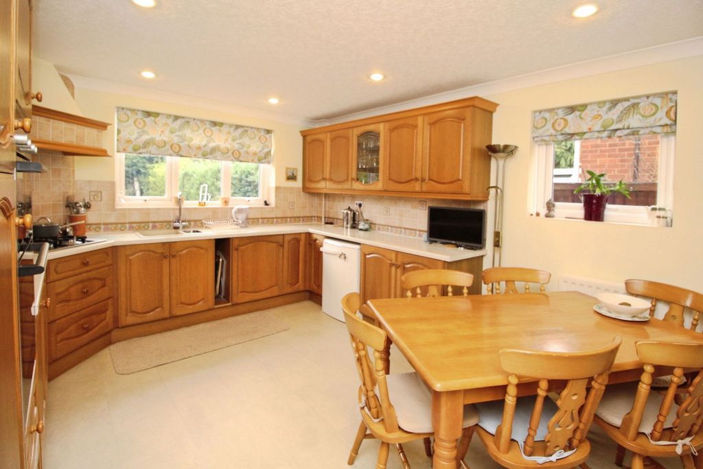 Additional image 11 of 4 bed detached house for saleHoneybrook Lane, Franche, Kidderminster DY11