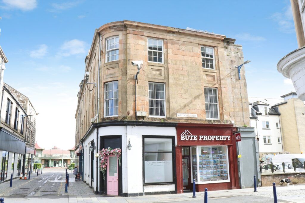 2 bed flat for saleFlat 4, 7 Tower Street, Rothesay PA20