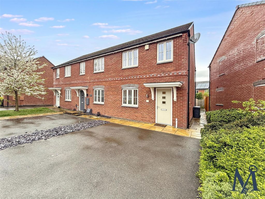3 bed property for saleCoronet Drive, Ibstock LE67