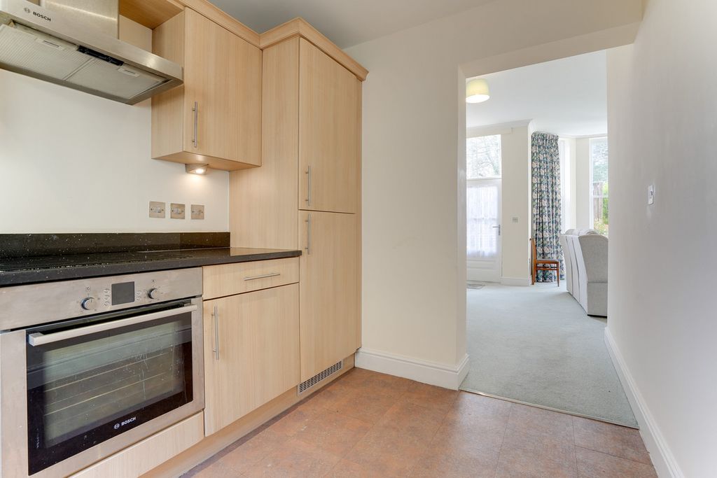 Additional image 5 of 2 bed flat for saleSandalwood Apartments, Comberton Road, Kidderminster DY10