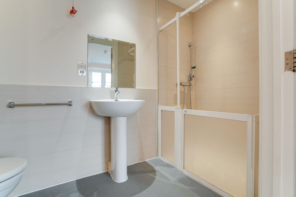 Additional image 8 of 2 bed flat for saleSandalwood Apartments, Comberton Road, Kidderminster DY10
