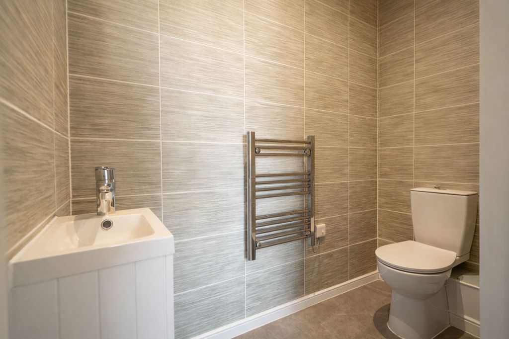 Additional image 25 of 3 bed detached bungalow for sale10-24 Llys Y Felin, Kidwelly SA17