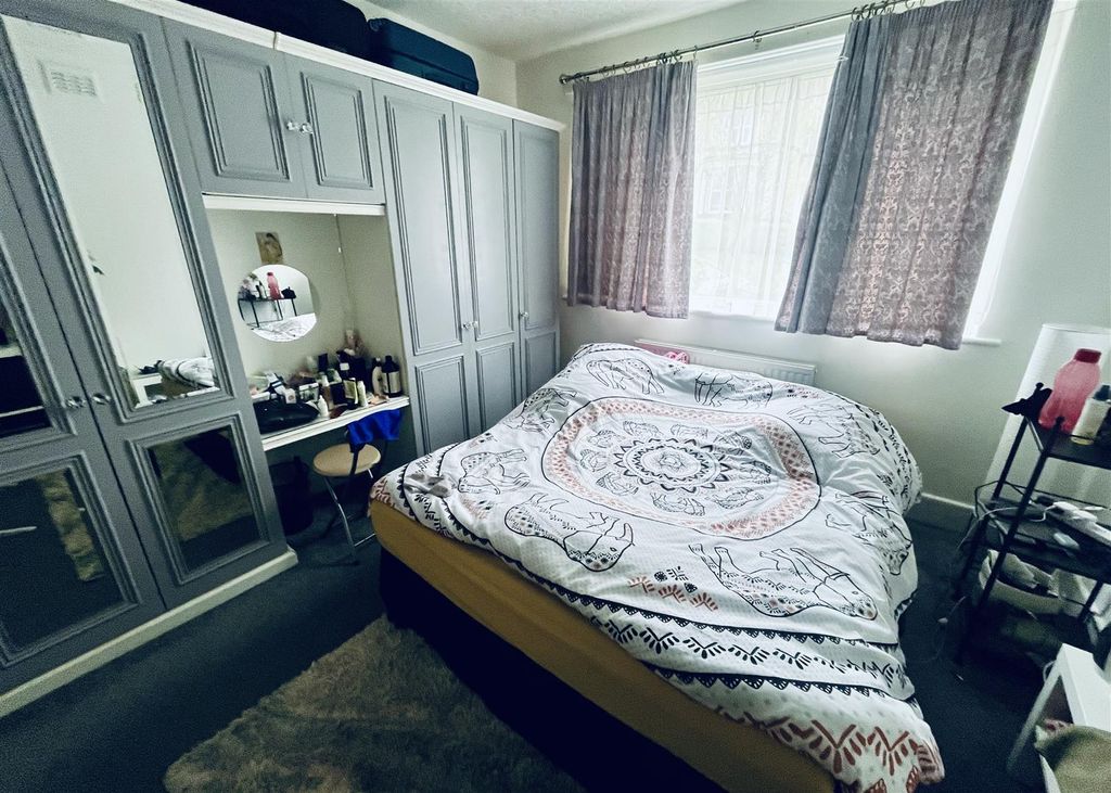 Additional image 14 of 2 bed flat for saleVernon Avenue, Huddersfield HD1