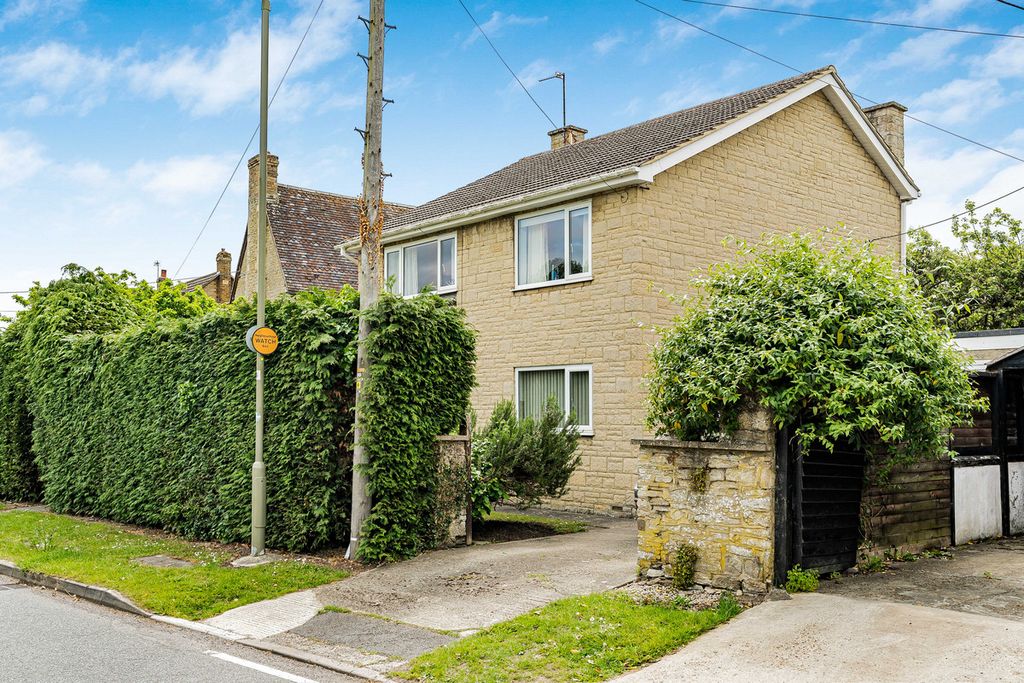Additional image 8 of 4 bed detached house for saleThe Moors, Kidlington OX5