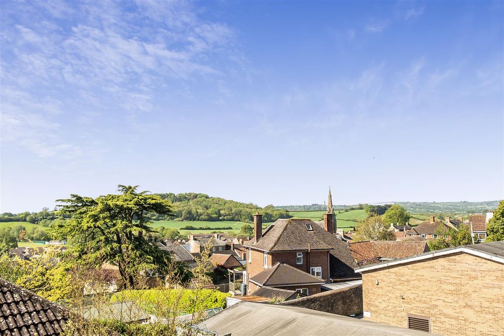 Additional image 2 of 4 bed detached house for saleHighfield, Ilminster TA19