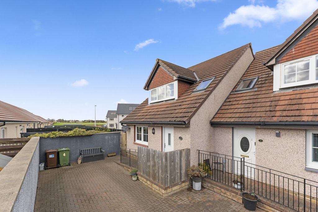 3 bed semi-detached house for sale4 Old Smithy Mews, Station Row, Tranent EH33