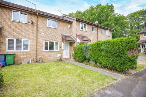 Woodlawn Way, Thornhill, Cardiff CF14