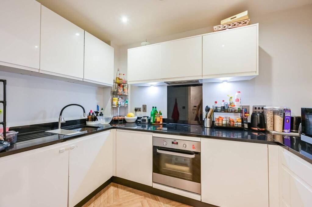 Additional image 5 of 3 bed flat for saleClarence Avenue, Gants Hill IG2