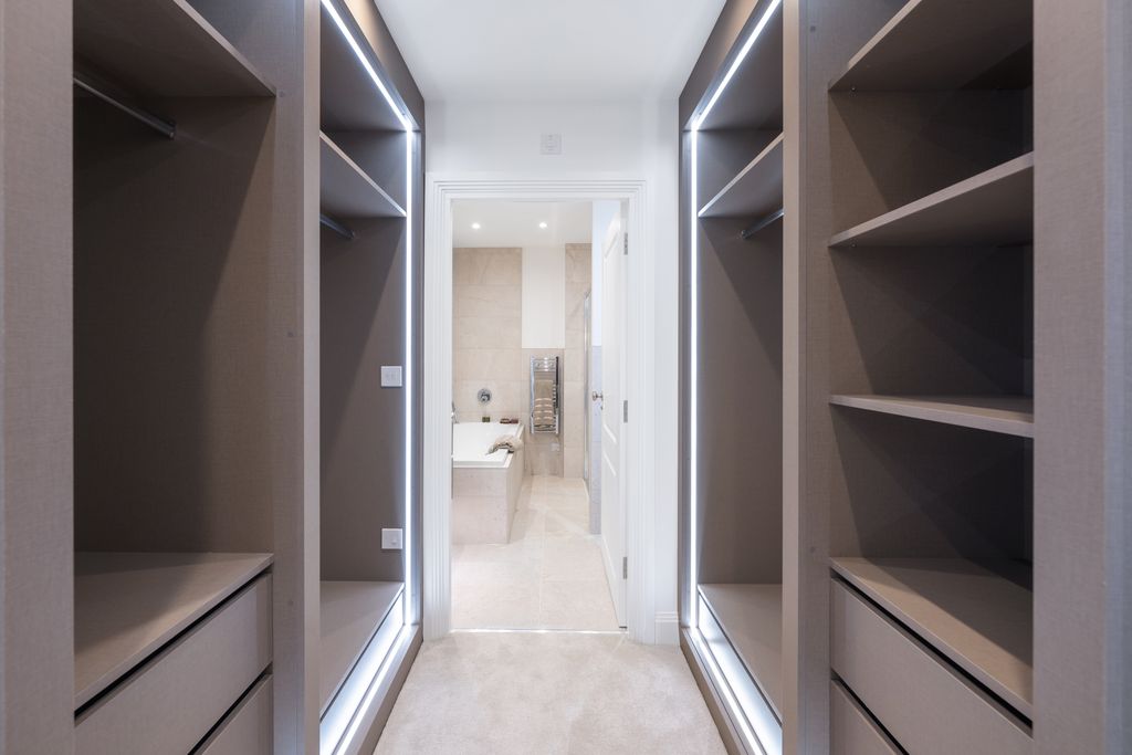 Additional image 8 of 3 bed flat for saleShalford Lodge, Kingston Hill, Kingston Upon Thames KT2