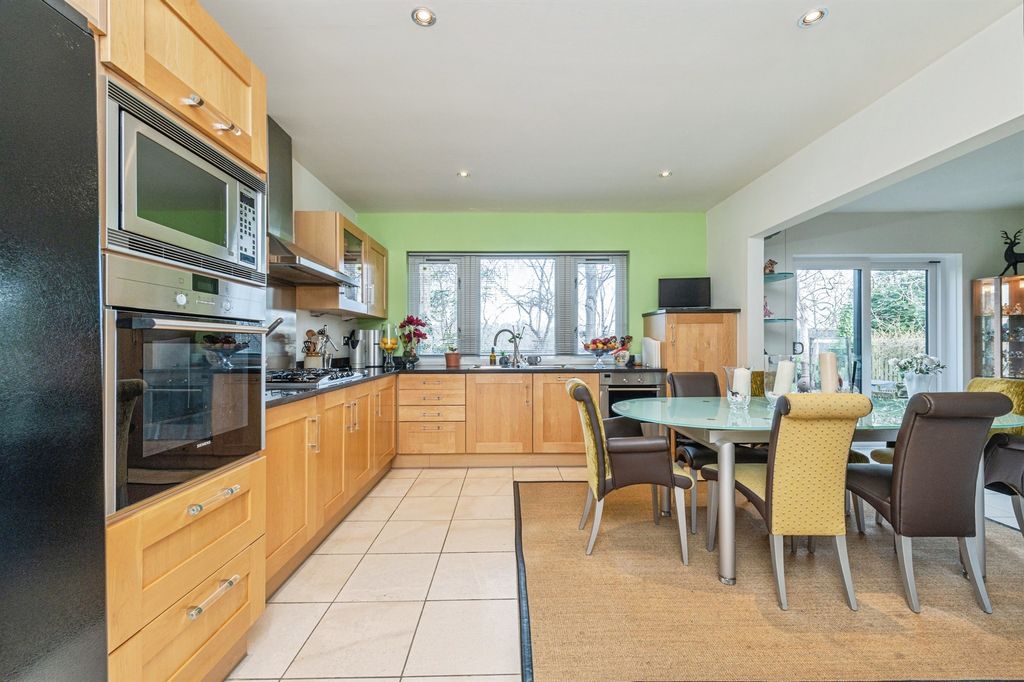 4 bed detached house for saleDingley Road, Huddersfield HD3 photo 2