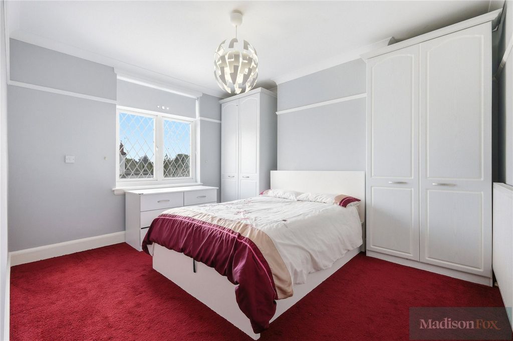 Additional image 10 of 4 bed detached house for saleWoodford Avenue, Ilford IG2