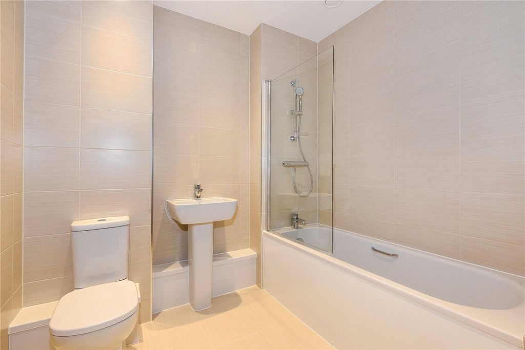 Additional image 6 of 3 bed flat for saleThe Point, Gants Hill IG2