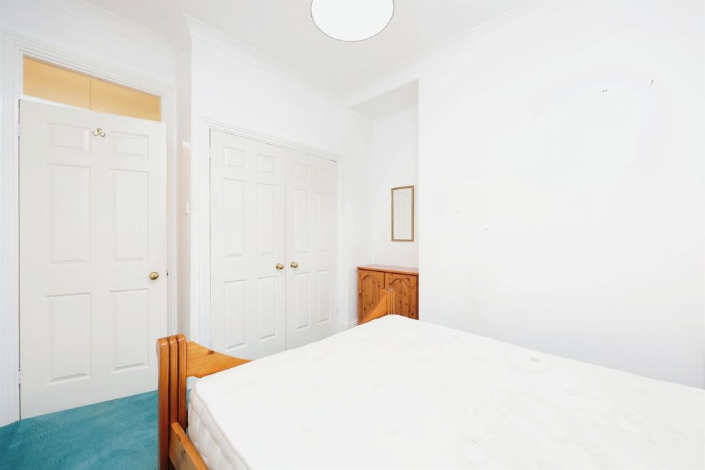 Additional image 7 of 2 bed flat for saleCrescent Road, Ivybridge PL21