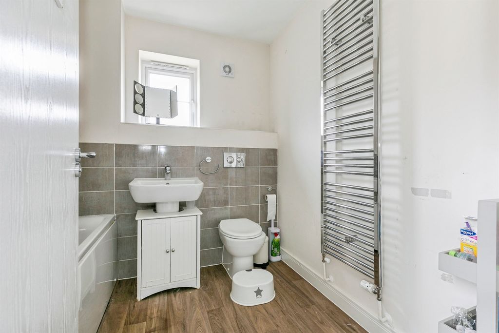 Additional image 12 of 5 bed detached house for saleCentral Avenue, Brampton, Huntingdon PE28