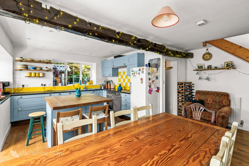4 bed barn conversion for saleCheston, Wranagton TQ10 photo 5