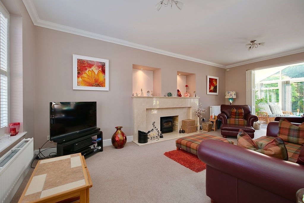 Additional image 2 of 4 bed detached house for saleElizabeth Drive, Hartford, Huntingdon PE29