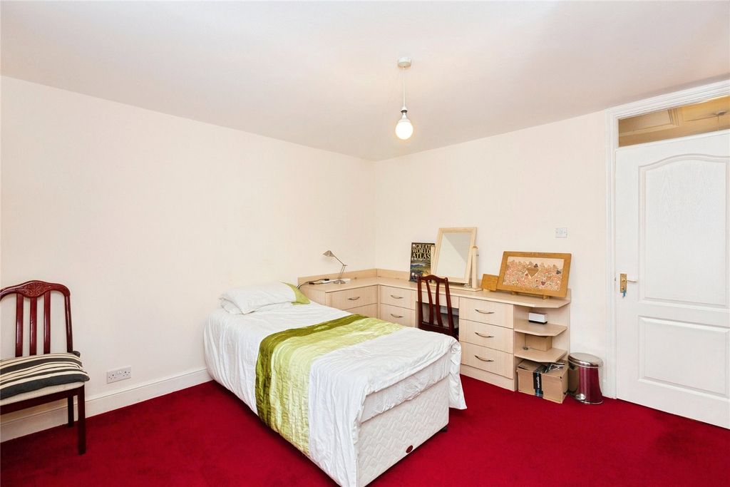 Additional image 22 of 5 bed end terrace house for saleTomswood Hill, Ilford IG6