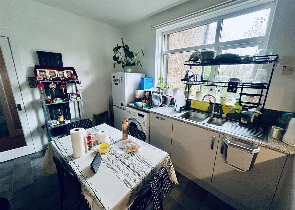 Additional image 6 of 2 bed flat for saleVernon Avenue, Huddersfield HD1