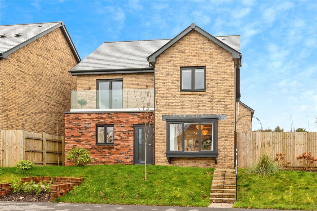 4 bed detached house for saleGerddi Gwenllian, Mynyddygarreg, Kidwelly, Carmarthenshire SA17