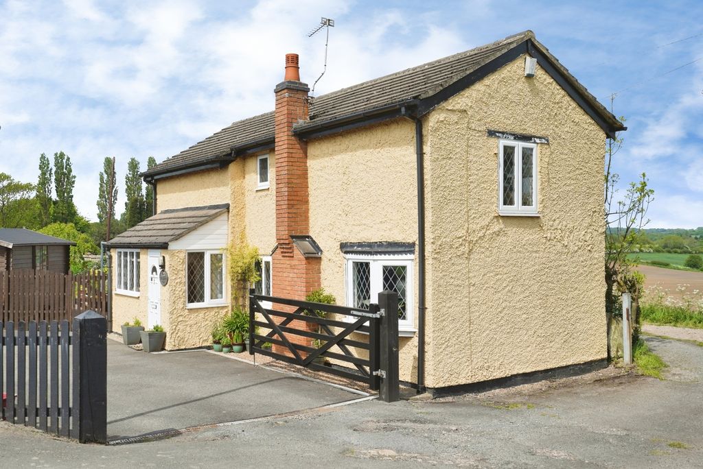 2 bed cottage for saleLeicester Road, Ibstock, Leicestershire LE67